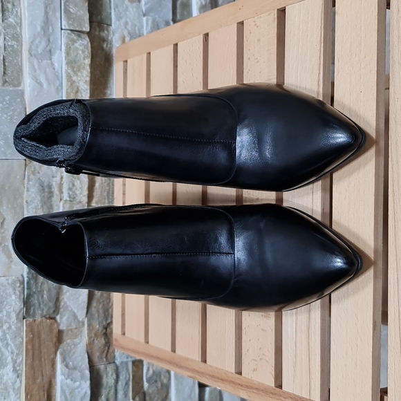 🎁 ECCO Gisborne Women's Ankle Boot - Picture 2 of 7